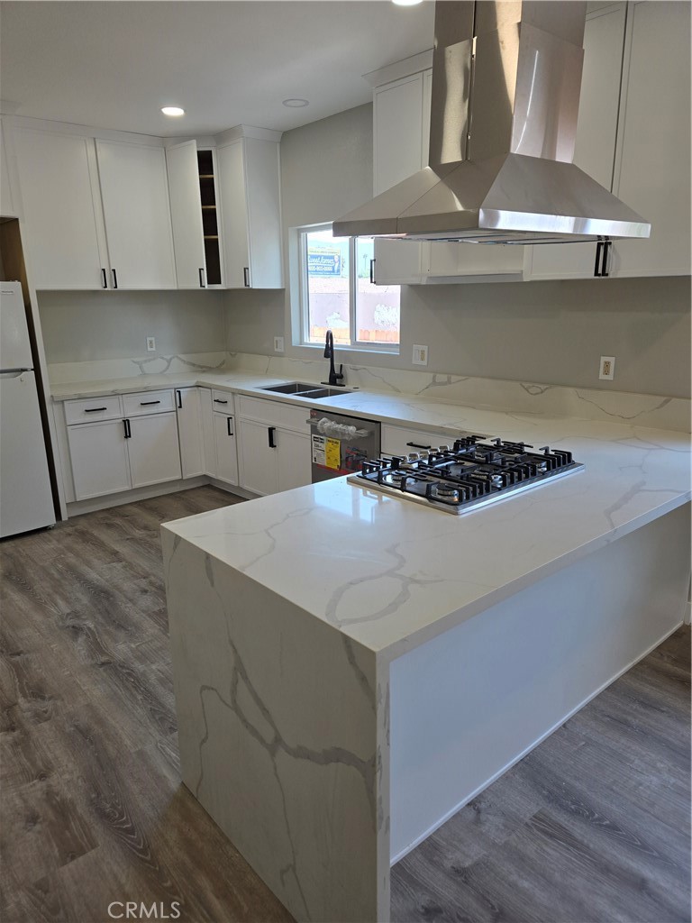 1328 Vine Property Photo 6