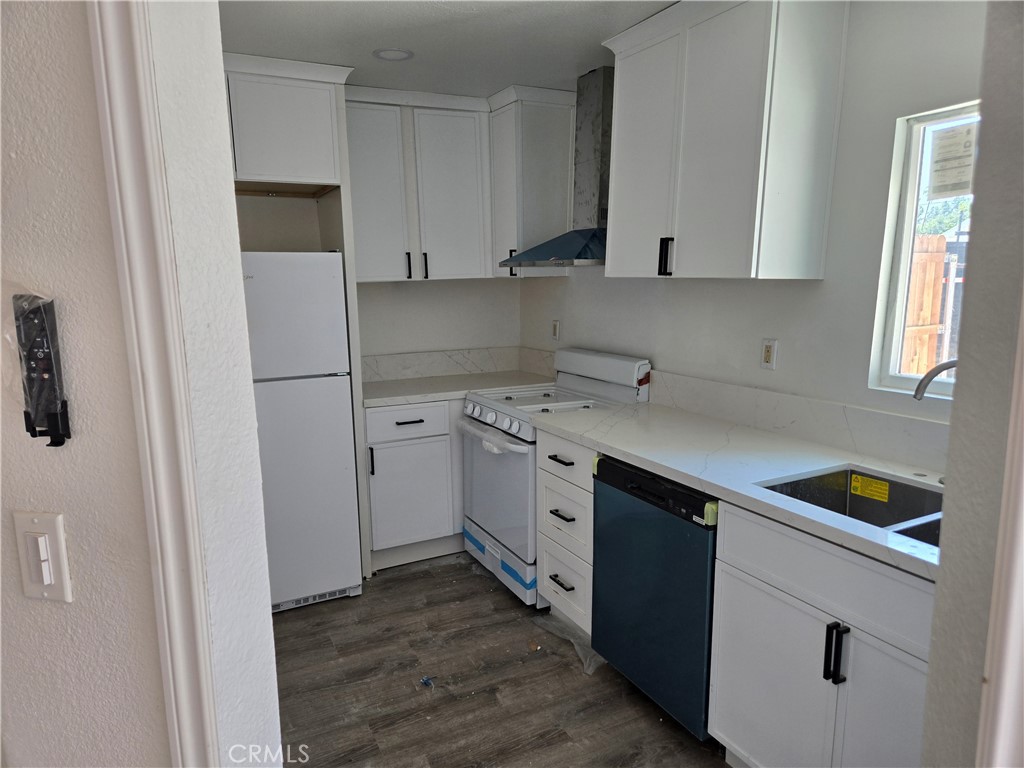 1328 Vine Property Photo 13