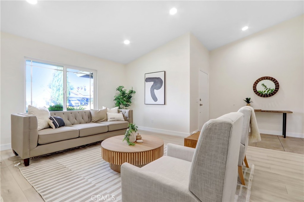9561 Cameron Property Photo 5