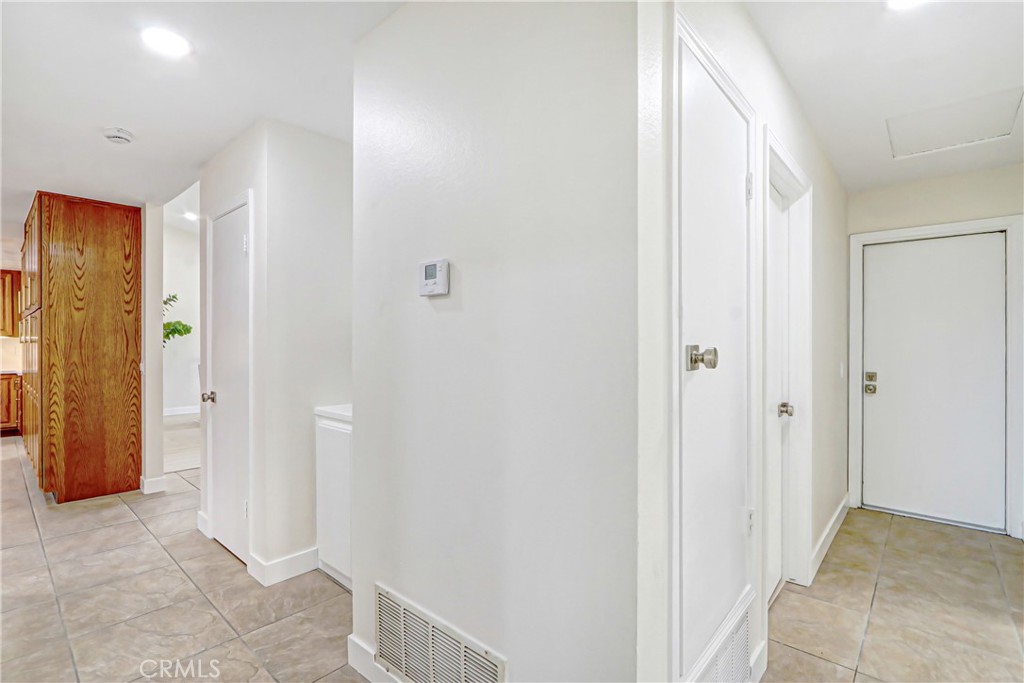 9561 Cameron Property Photo 7