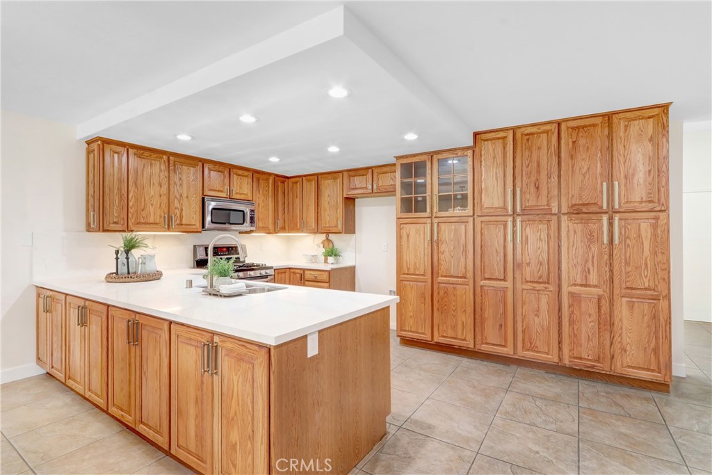 9561 Cameron Property Photo 9