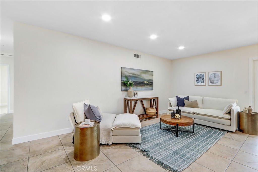 9561 Cameron Property Photo 12