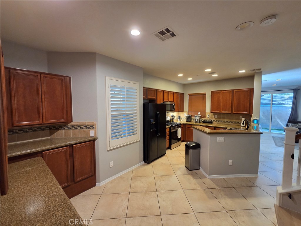 8692 9th 3 Property Photo 8