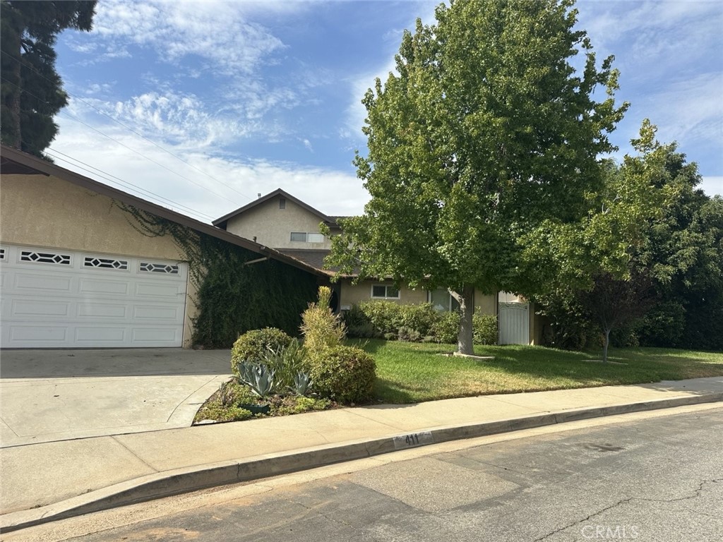 411 Fordland Avenue Property Photo 1