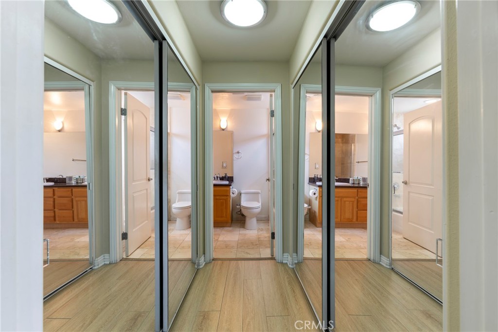 1515 Grismer 202 Property Photo 27