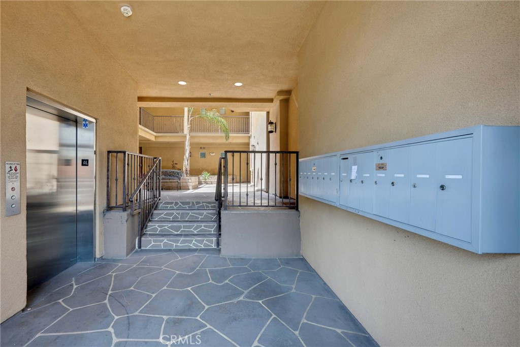1515 Grismer 202 Property Photo 43