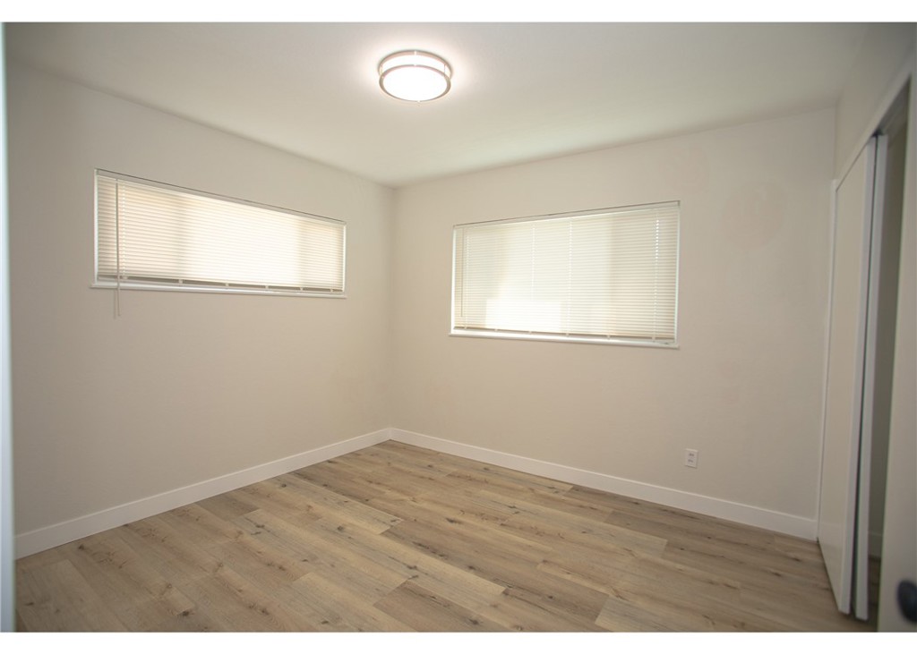 496 W 48th Property Photo 14