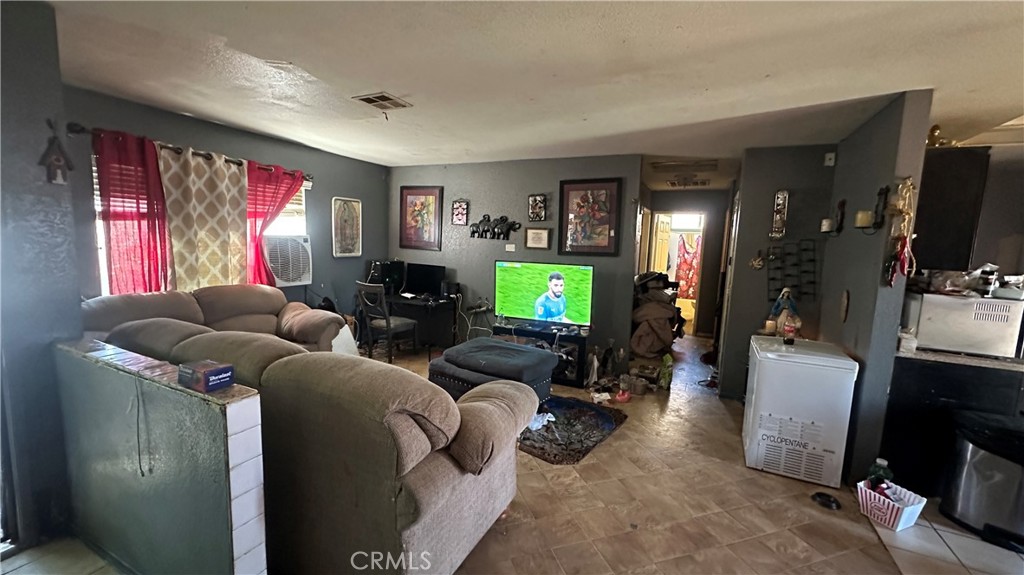11760 Wolcott Street Property Photo 2