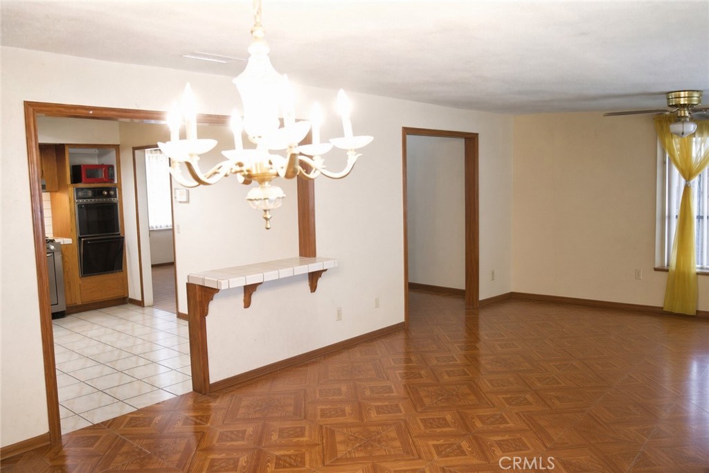 1575 Arizona Property Photo 3
