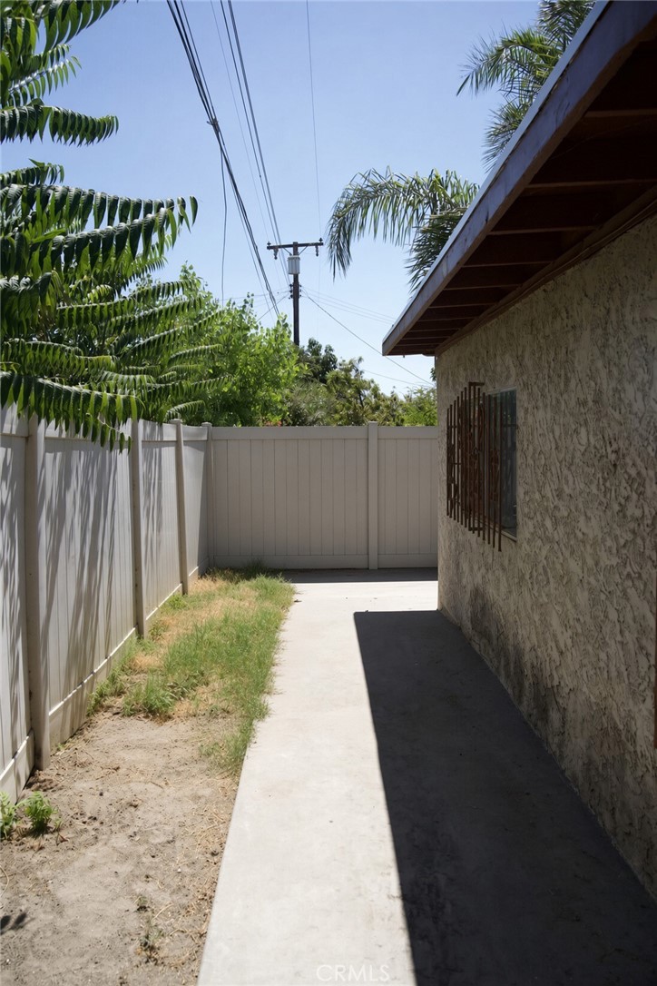 1575 Arizona Property Photo 9
