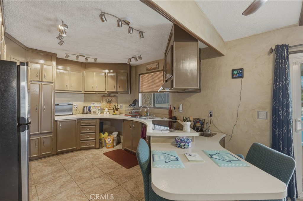 655 E Main 98 Property Photo 9