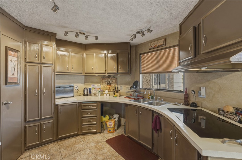 655 E Main 98 Property Photo 10
