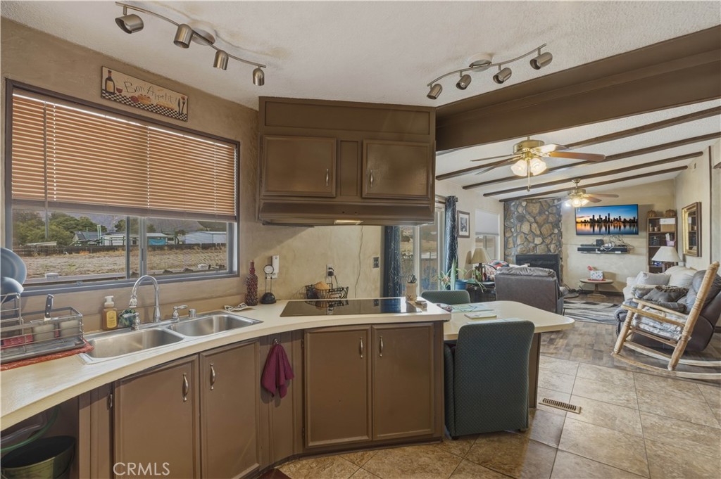 655 E Main 98 Property Photo 11