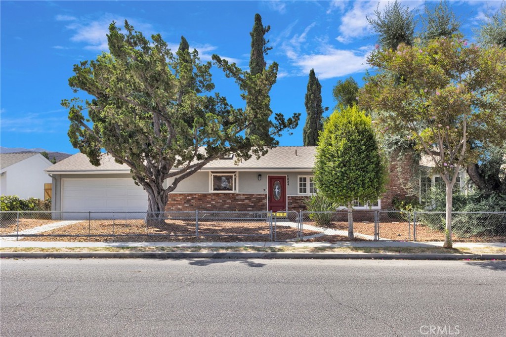 1534 Wallace Street Property Photo 2