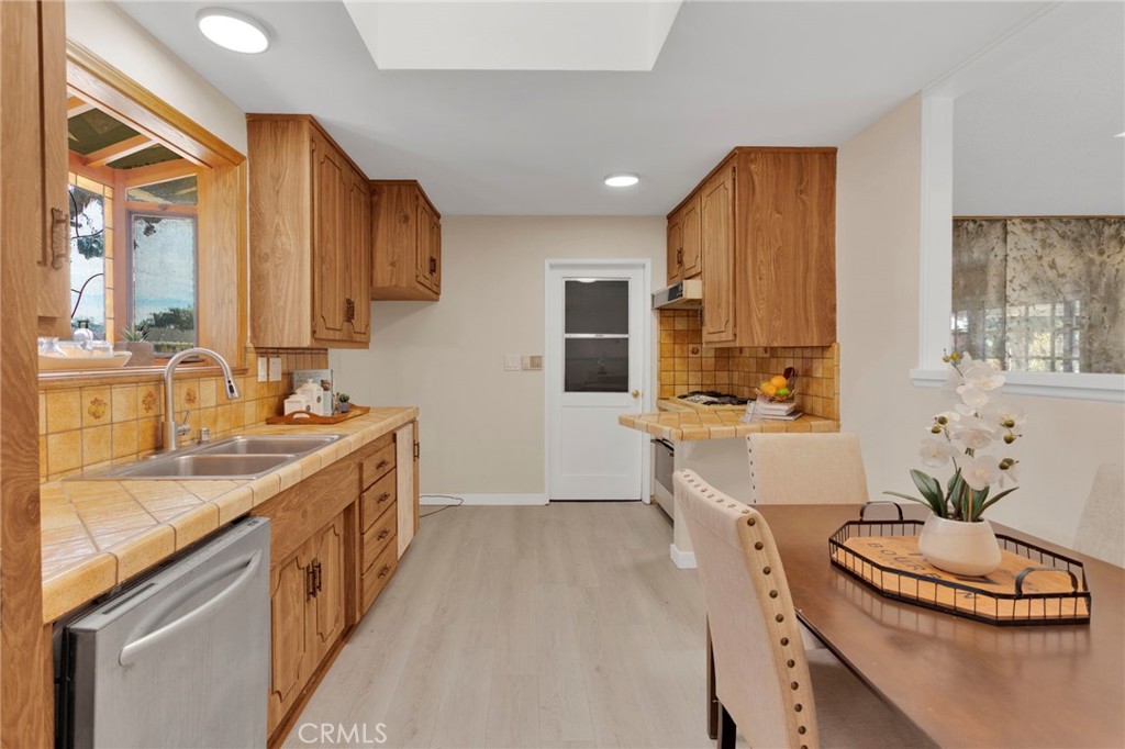 1534 Wallace Street Property Photo 9
