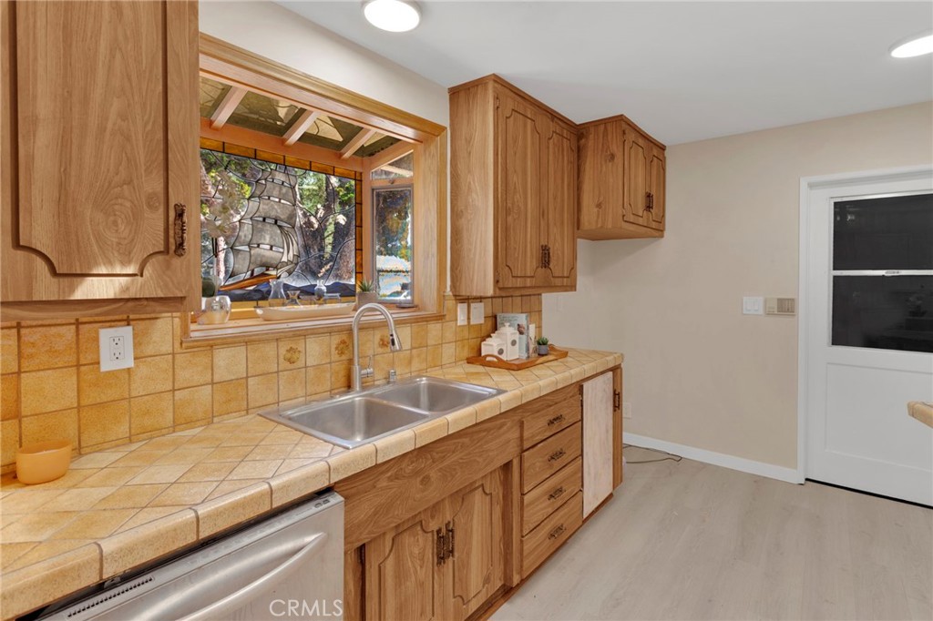 1534 Wallace Street Property Photo 11