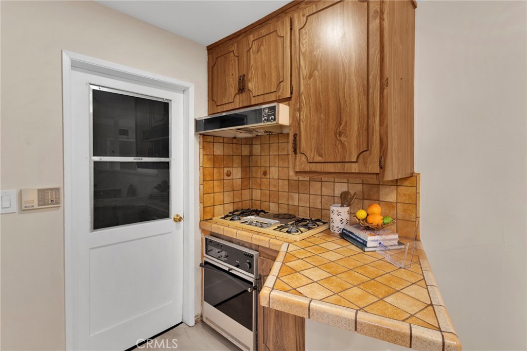 1534 Wallace Street Property Photo 12