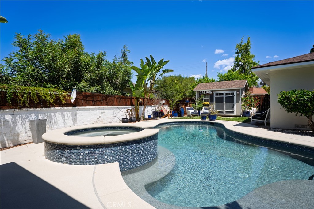 668 W 12th Property Photo 41