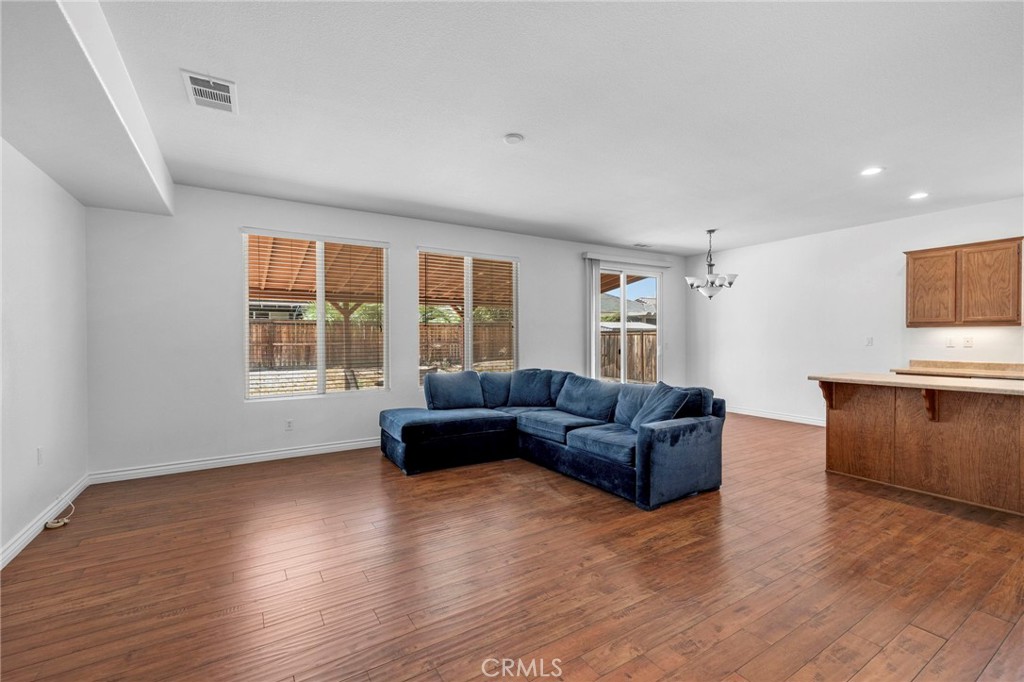 15586 Pilot Rock Property Photo 5
