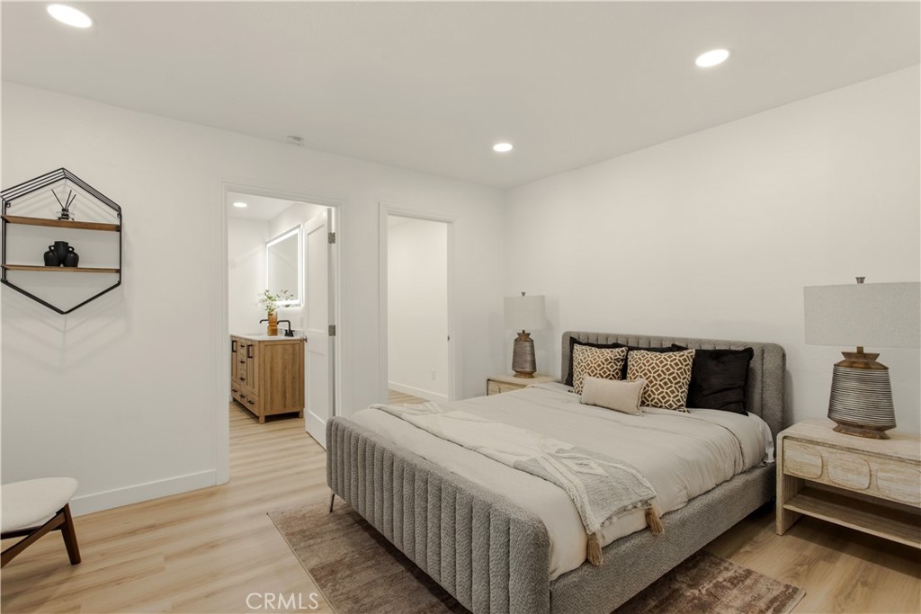 221 N Sunkist Property Photo 11
