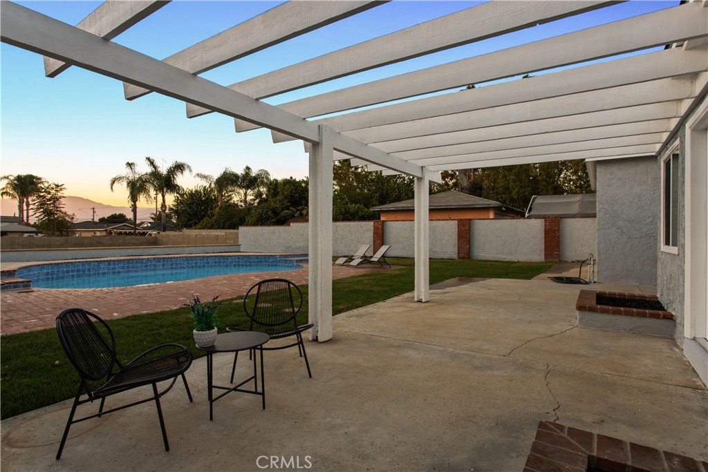 221 N Sunkist Property Photo 23