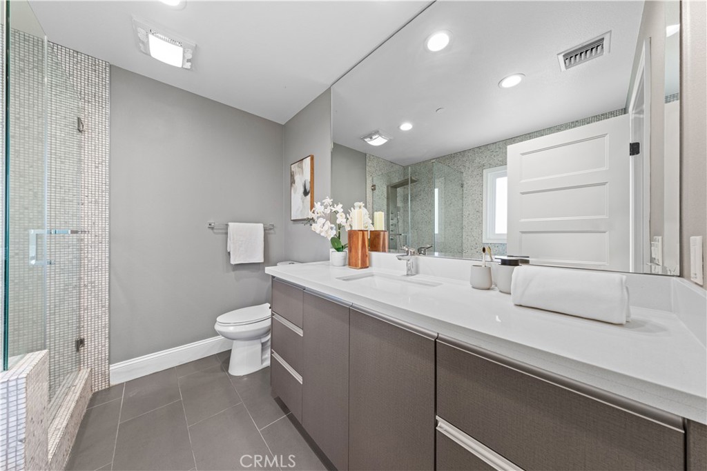 519 W Newby F Property Photo 21