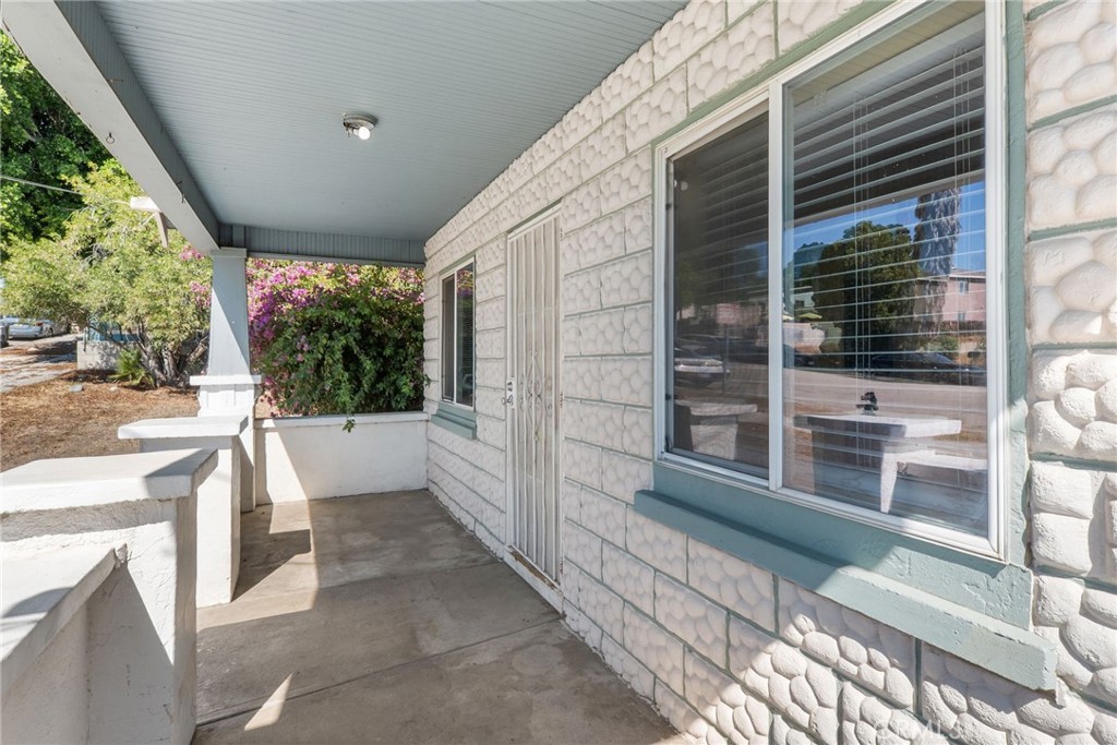 409 W L Property Photo 3