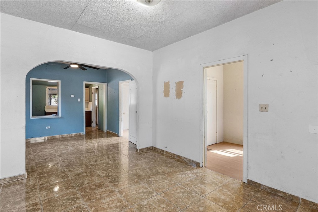 409 W L Property Photo 4