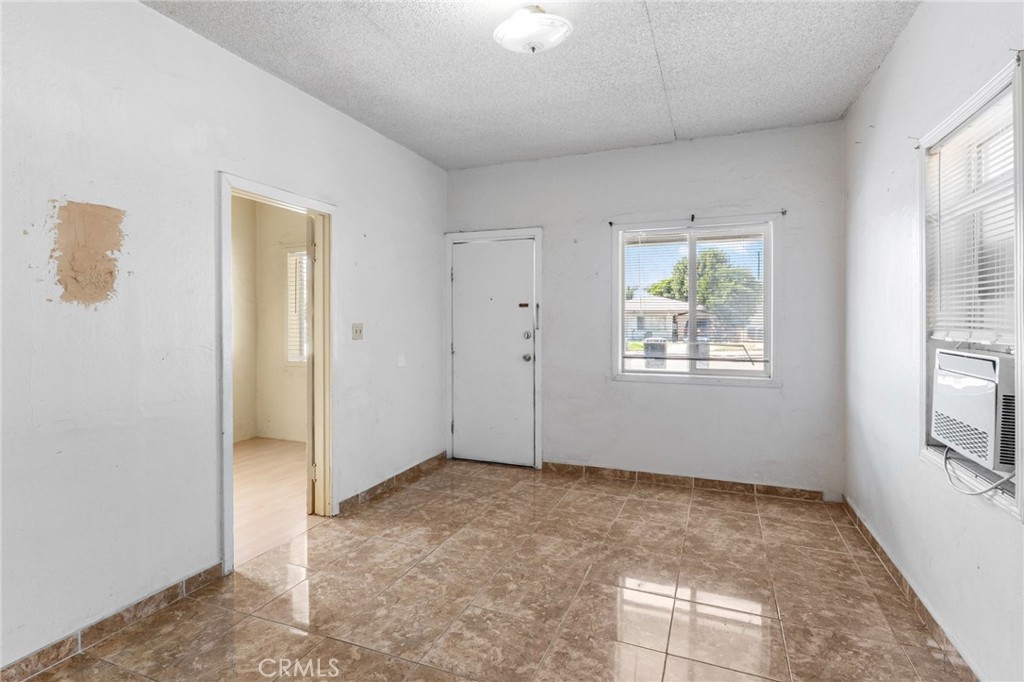 409 W L Property Photo 8