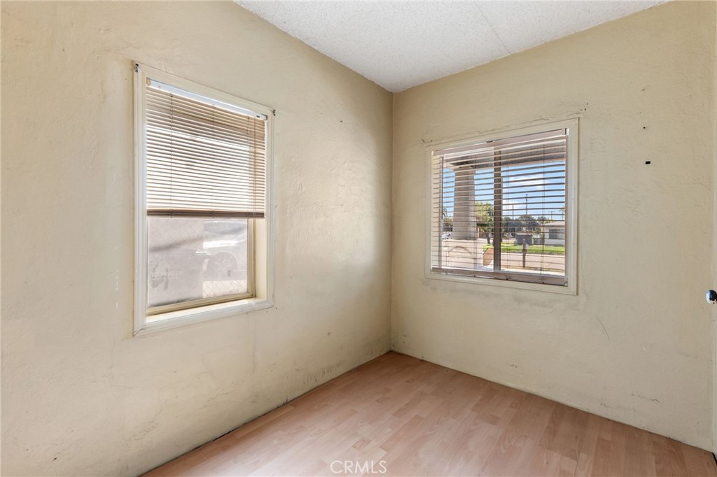 409 W L Property Photo 10