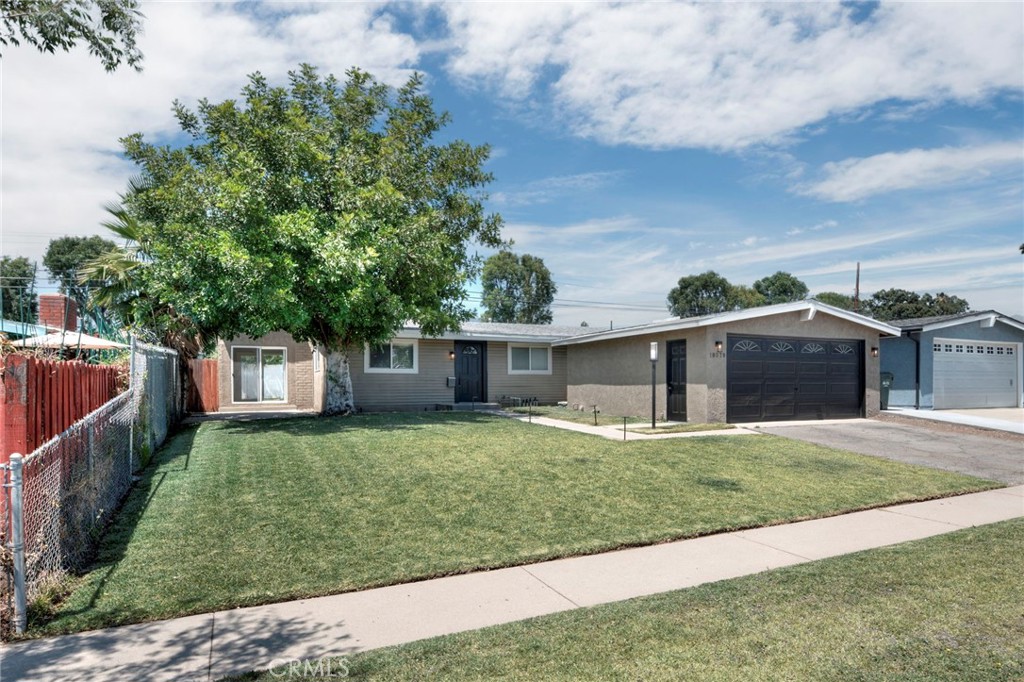 19079 E Linfield Property Photo 1