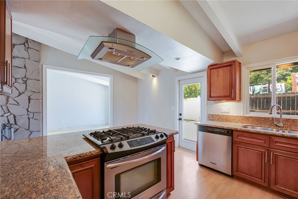 19079 E Linfield Property Photo 12