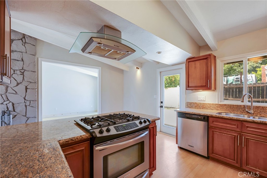 19079 E Linfield Property Photo 12