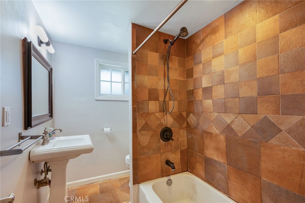 19079 E Linfield Property Photo 17