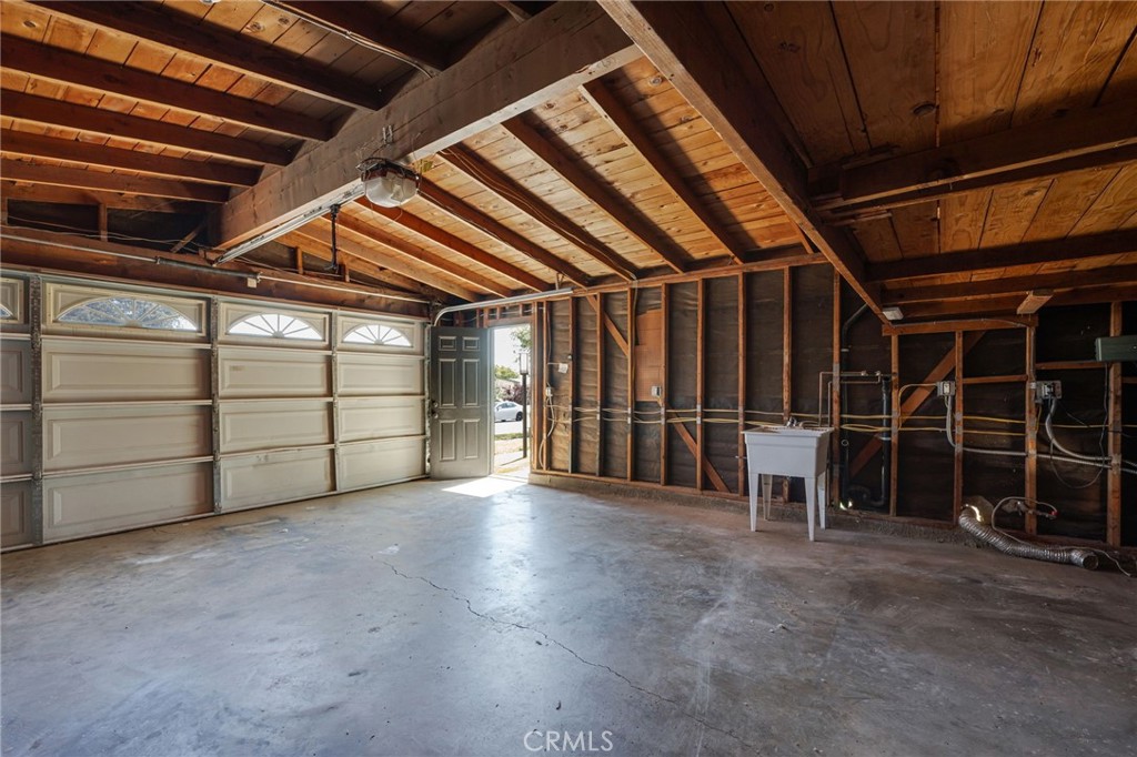 19079 E Linfield Property Photo 32