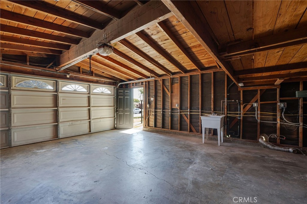 19079 E Linfield Property Photo 32