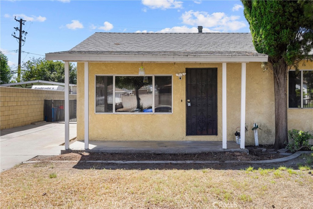 255 E 41st Street Property Photo 3