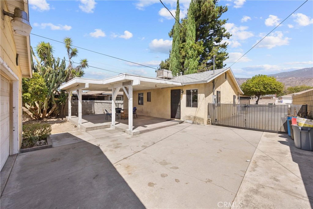255 E 41st Street Property Photo 19