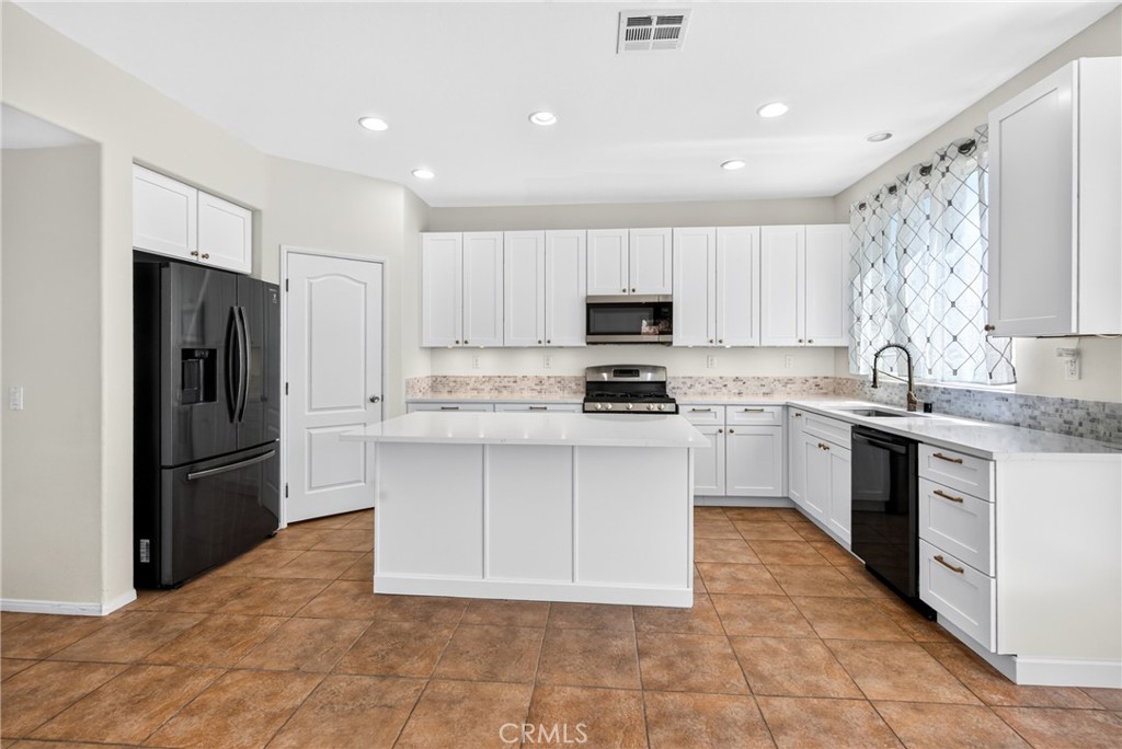 1205 Strand Property Photo 16