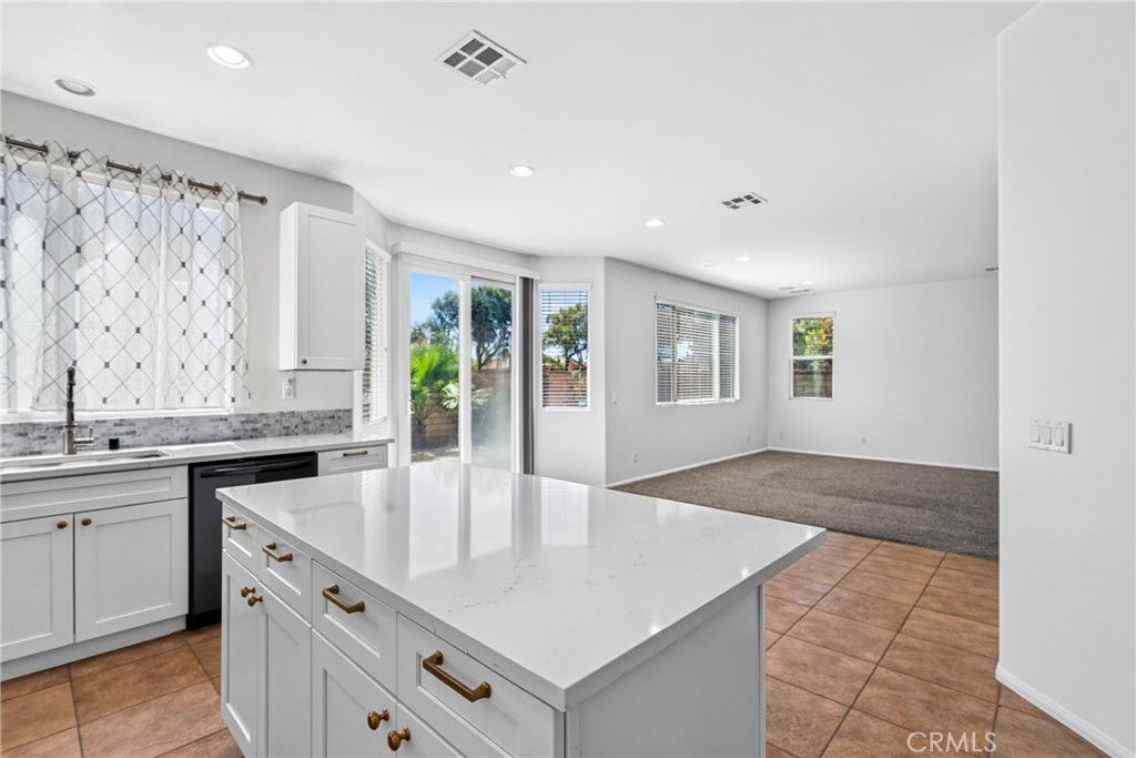 1205 Strand Property Photo 20
