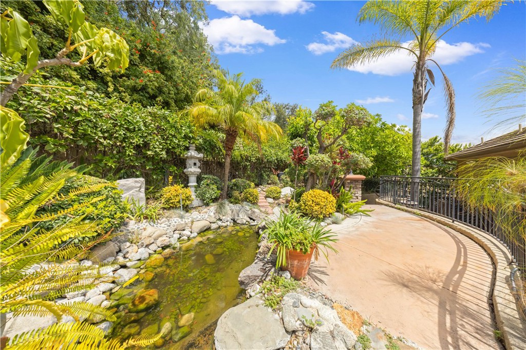 829 Kingsford Property Photo 1