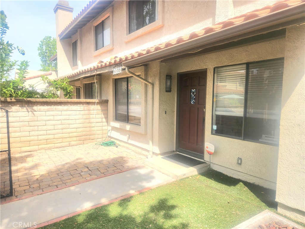 9735 El Paseo Property Photo 3
