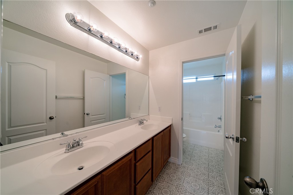 15929 San Leandro Drive Property Photo 24