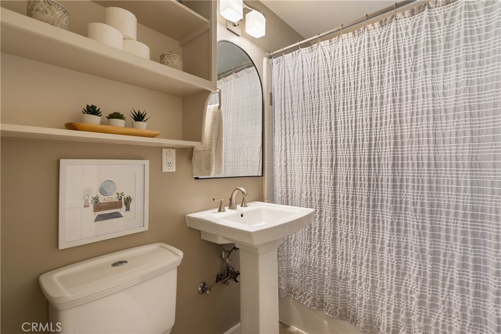 686 N Ukiah Way Property Photo 16