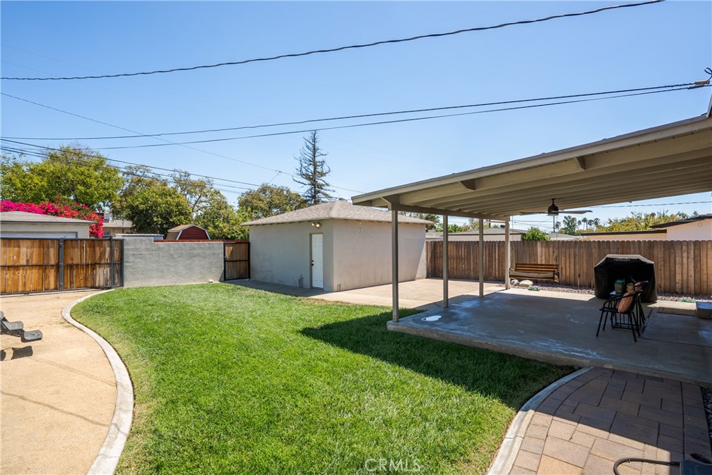 686 N Ukiah Way Property Photo 23