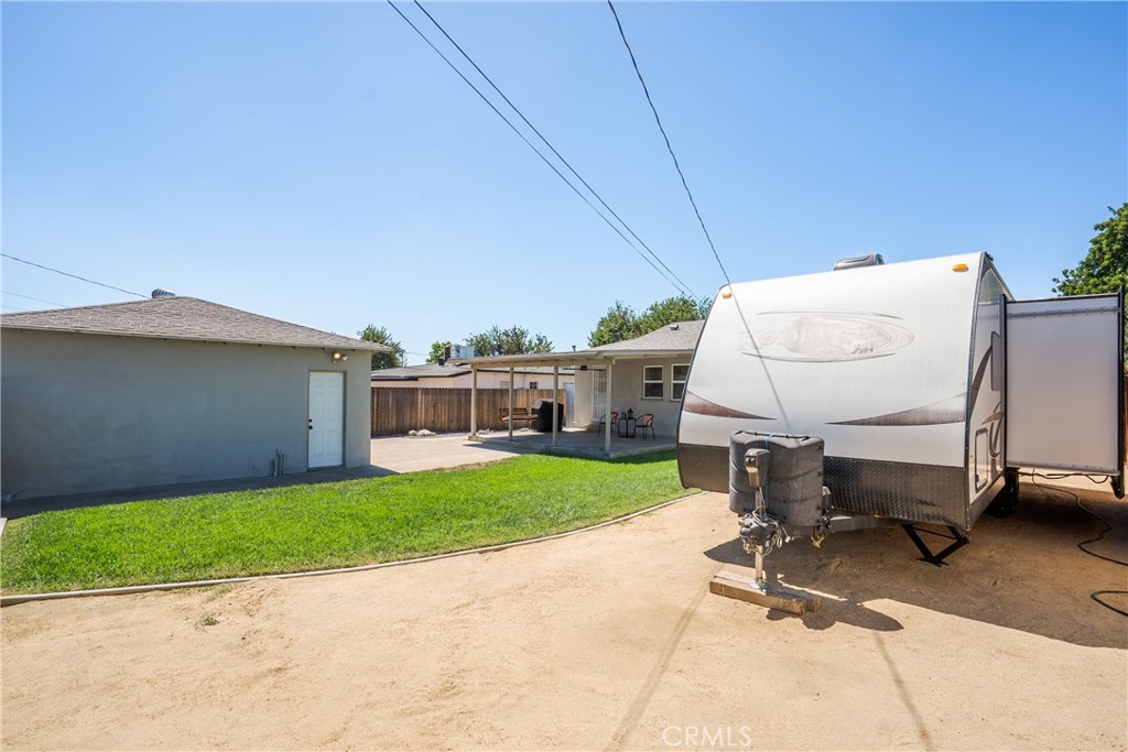 686 N Ukiah Way Property Photo 24