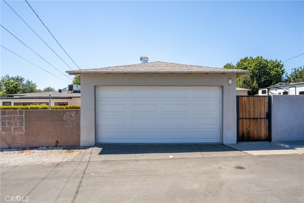 686 N Ukiah Way Property Photo 27