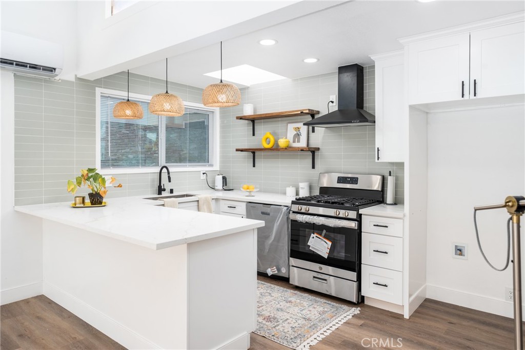 17102 Sanborn Property Photo 1