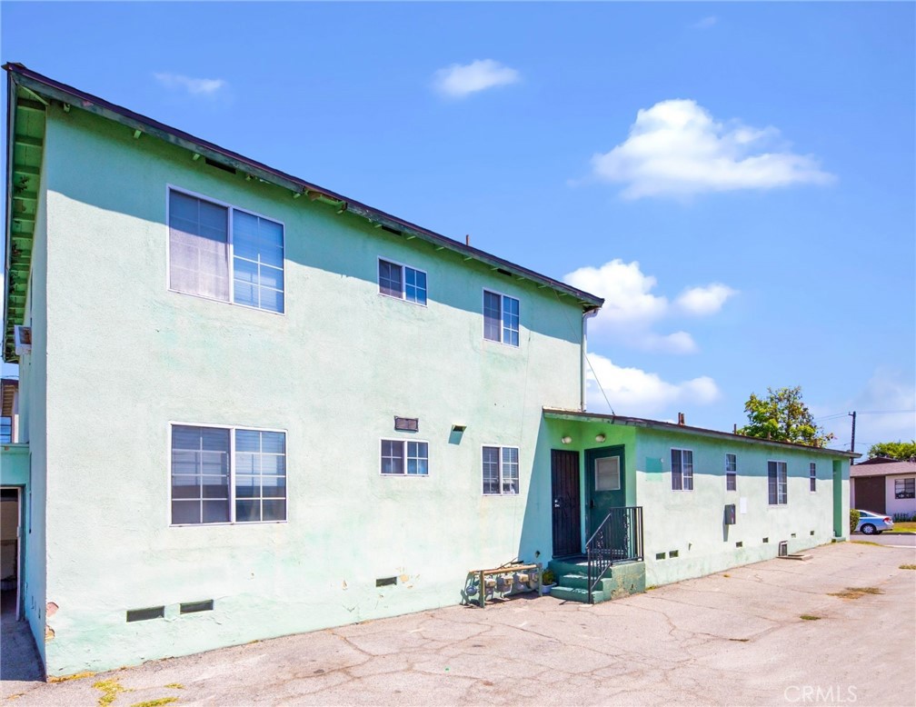 221 S Bushnell Avenue Property Photo 14