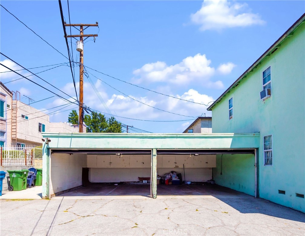 221 S Bushnell Avenue Property Photo 18